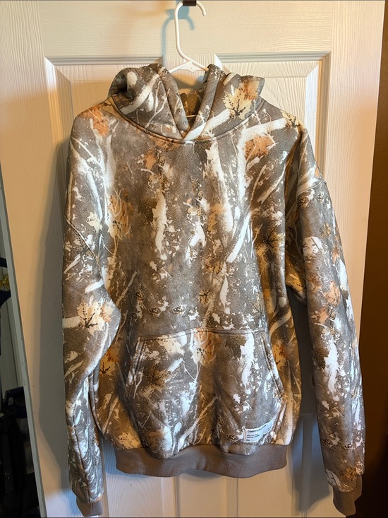 Comfrt Other - Comfrt Men's Crewneck Hoodie in Gray, White & Tan Camo